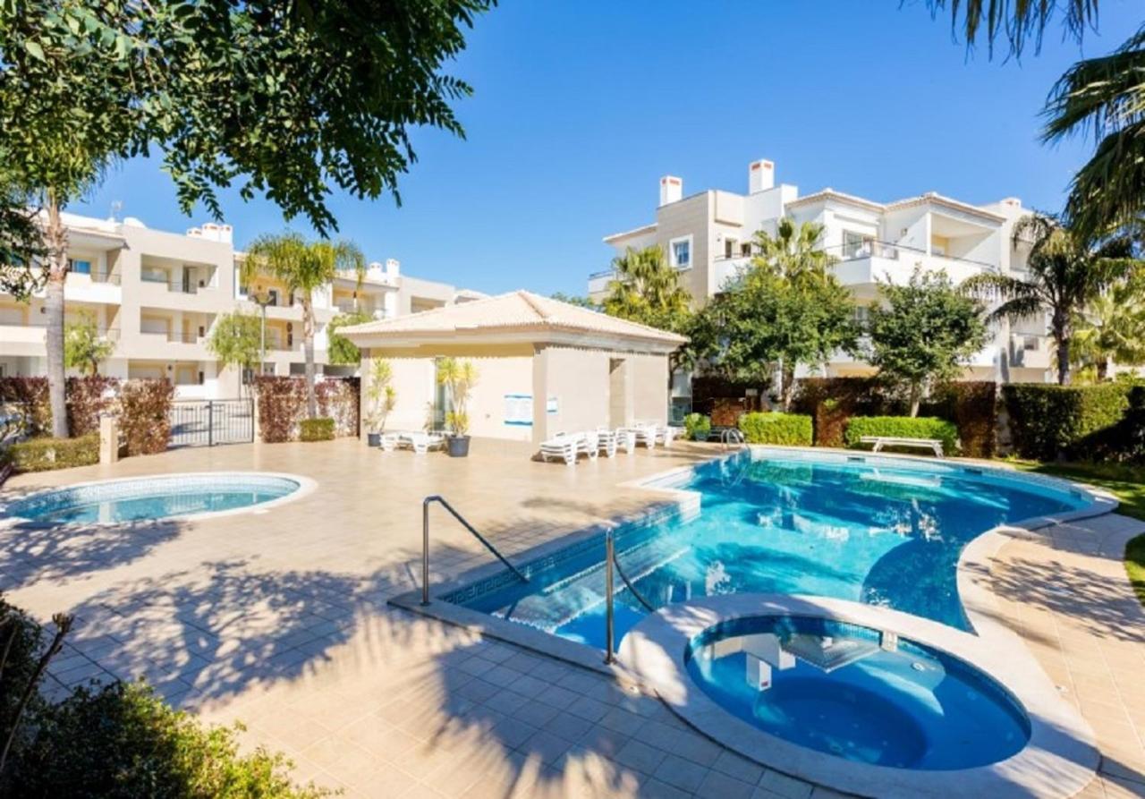 Lagos Stunning Apartments Esterno foto